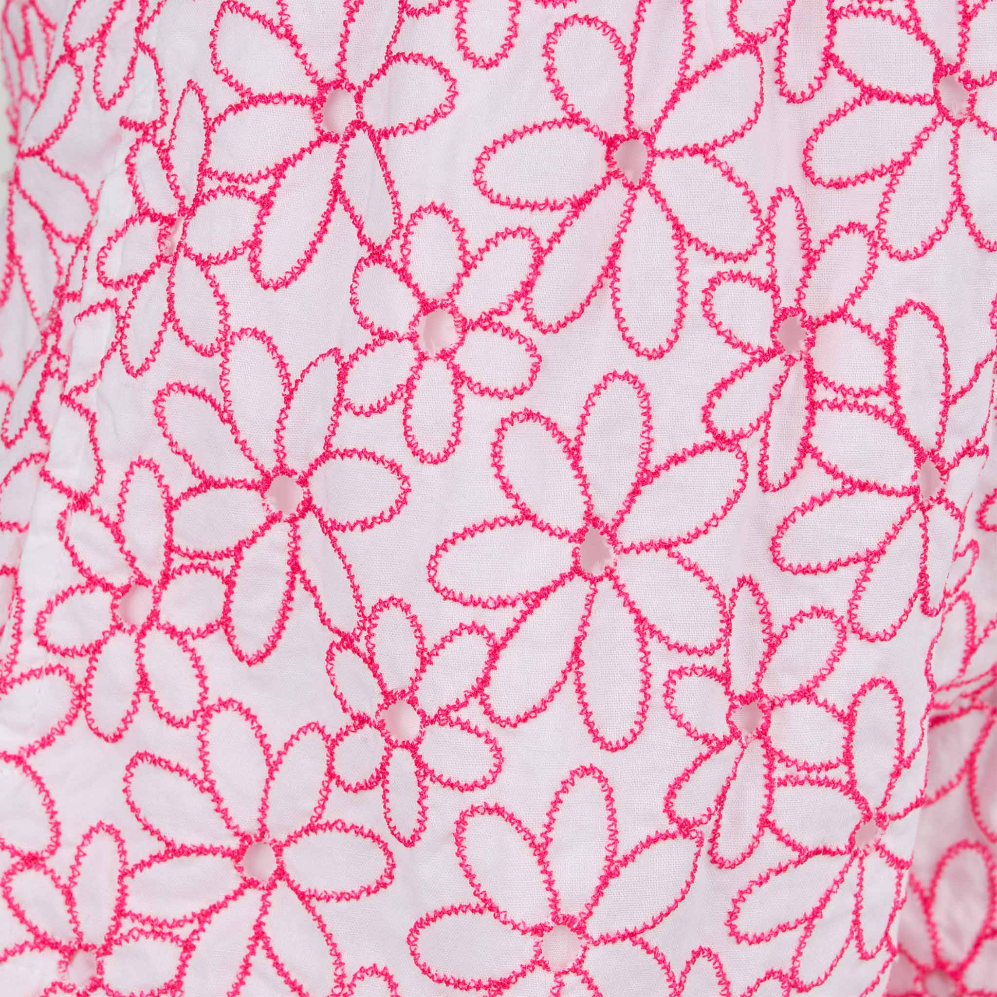 Girl cotton shorts with daisy embroidery - Image 3