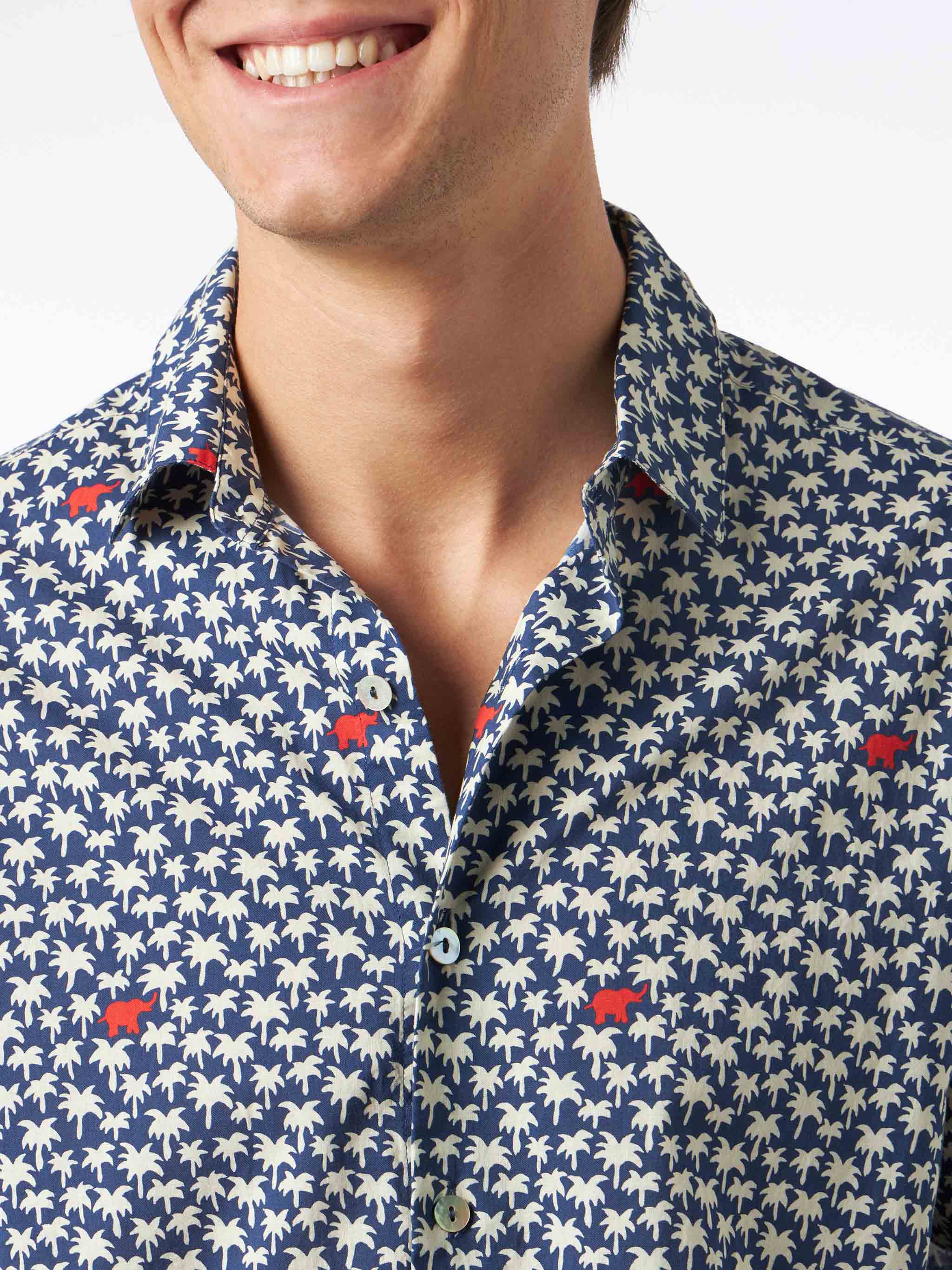 Man muslin cotton Sikelia shirt with palm print - Image 3